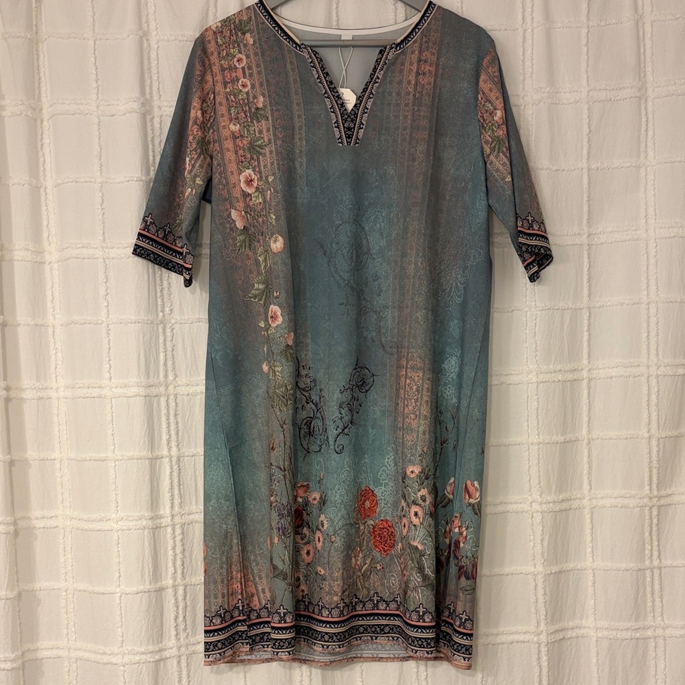 Floral Patterned Dress with V-Neck